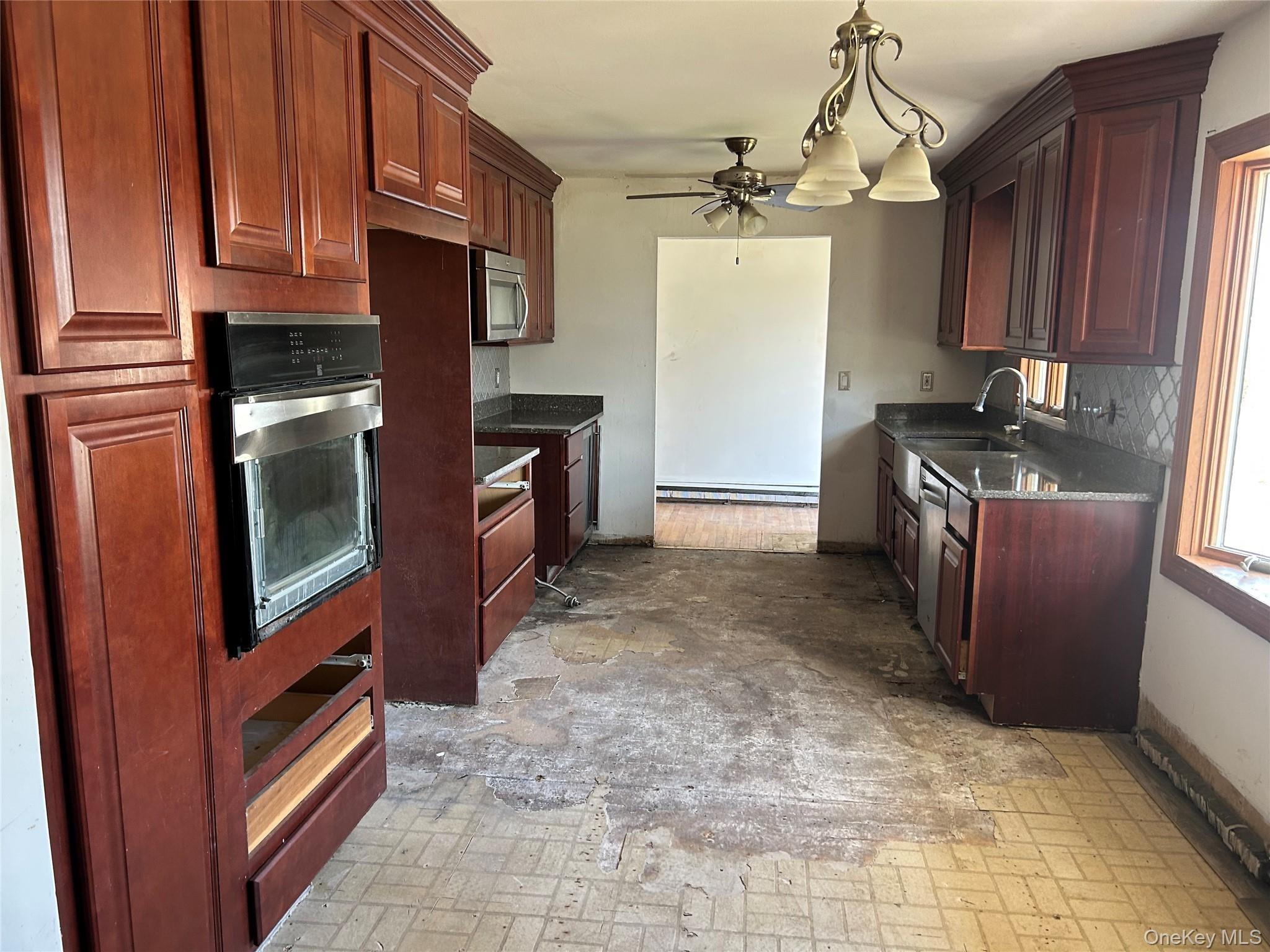 Mahogany Rd, Rocky Point, NY 11778