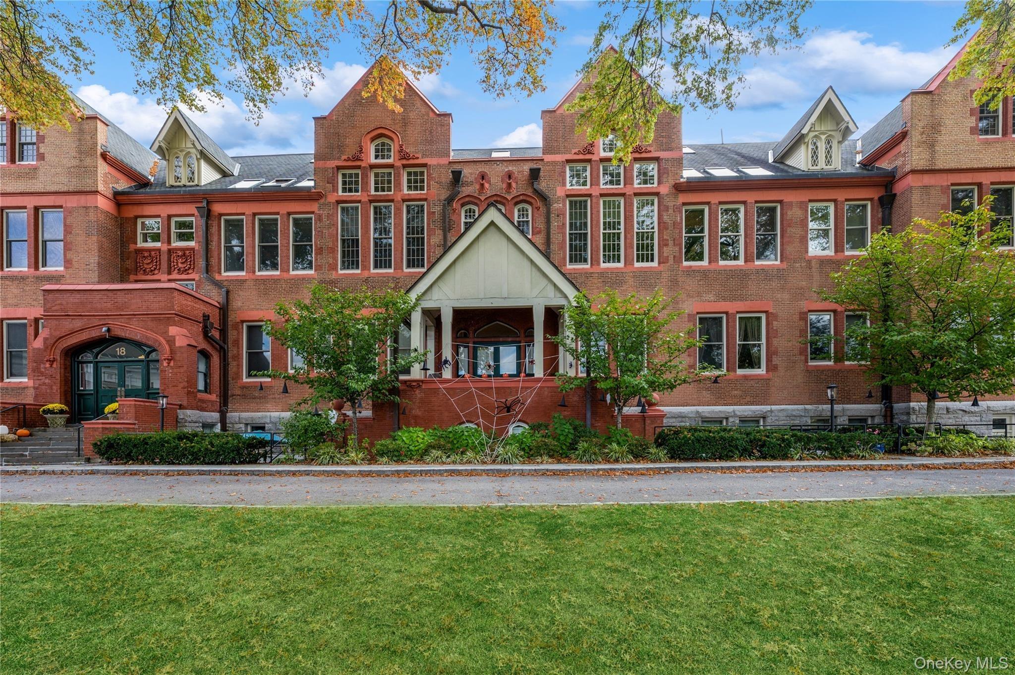 N Broadway, Tarrytown, NY 10591