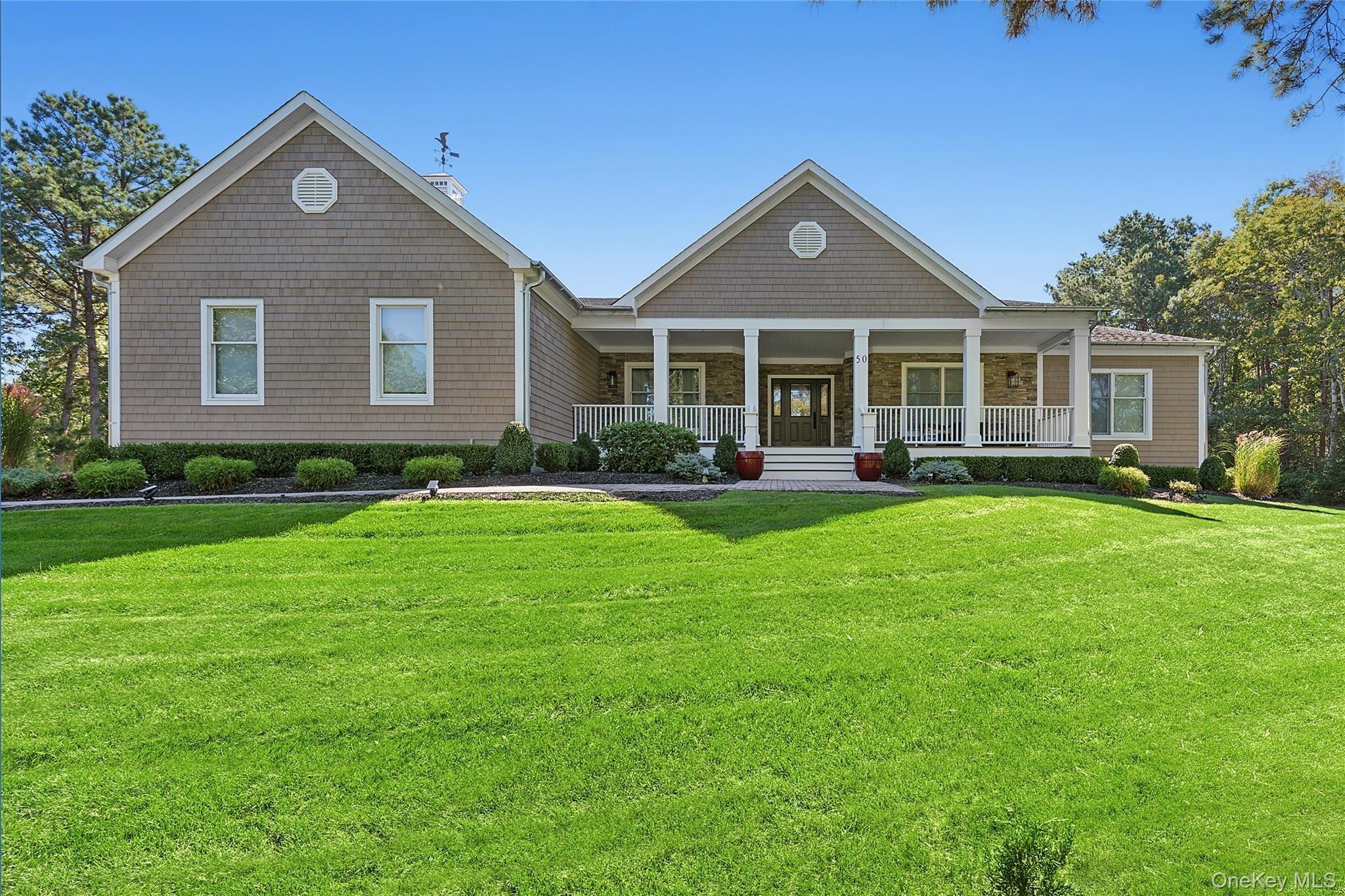 Corbett Dr, East Quogue, NY 11942