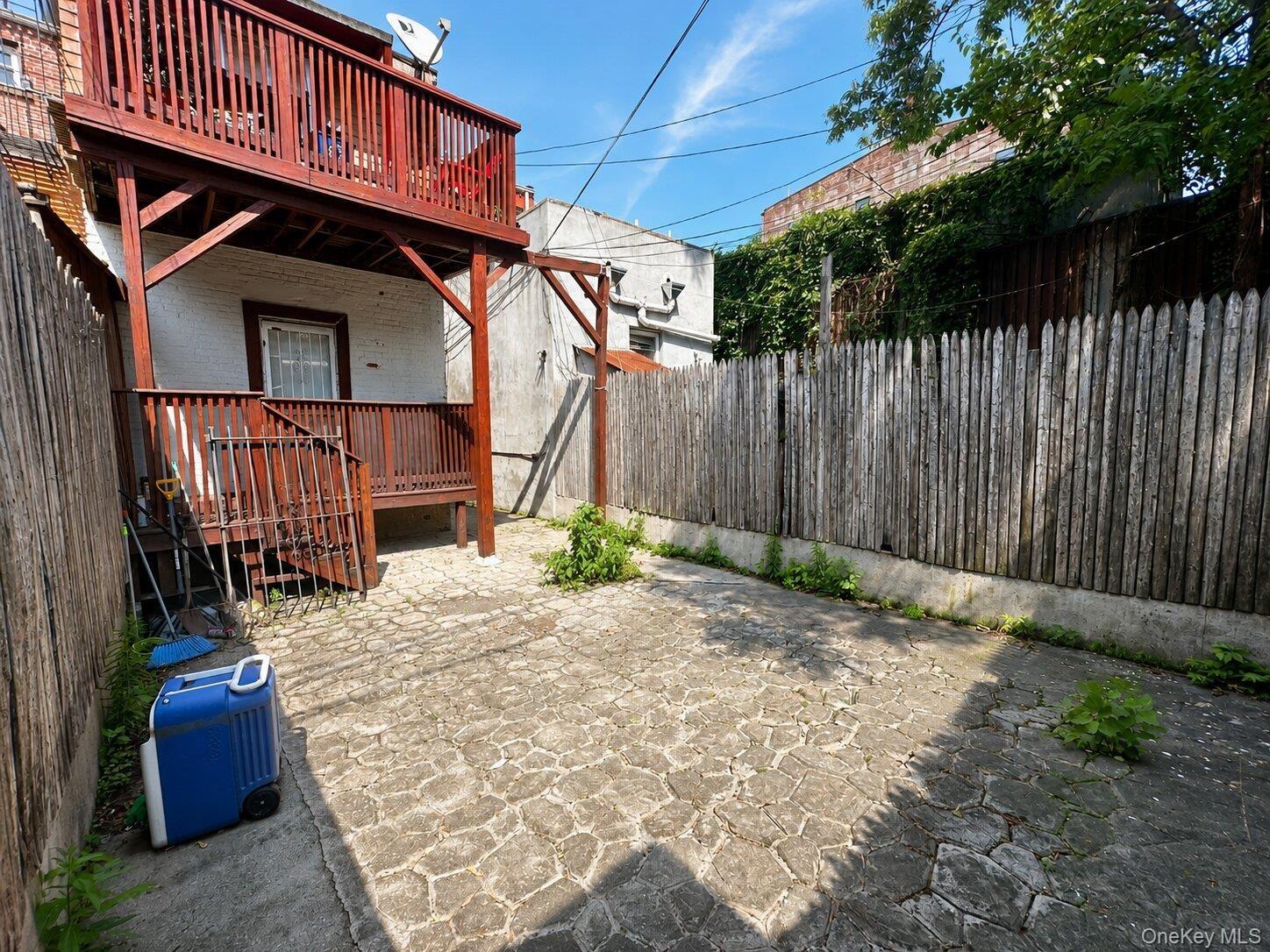 32nd St, Brooklyn, NY 11232