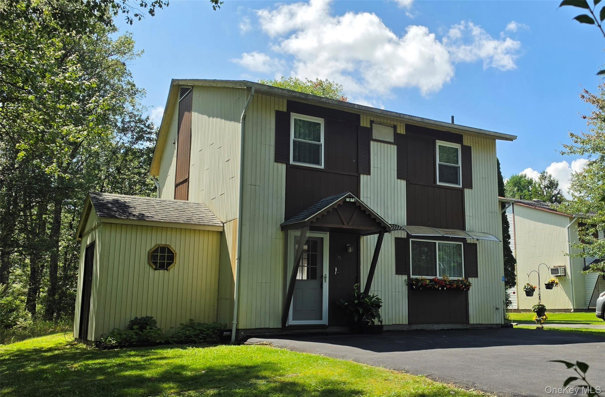 Peter Way, Kiamesha Lake, NY 12751