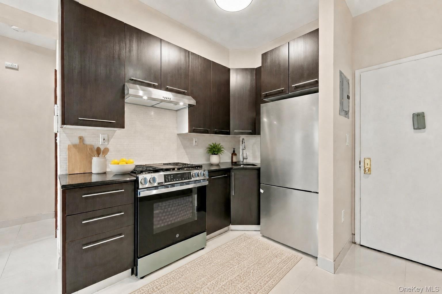 43rd St, Brooklyn, NY 11232