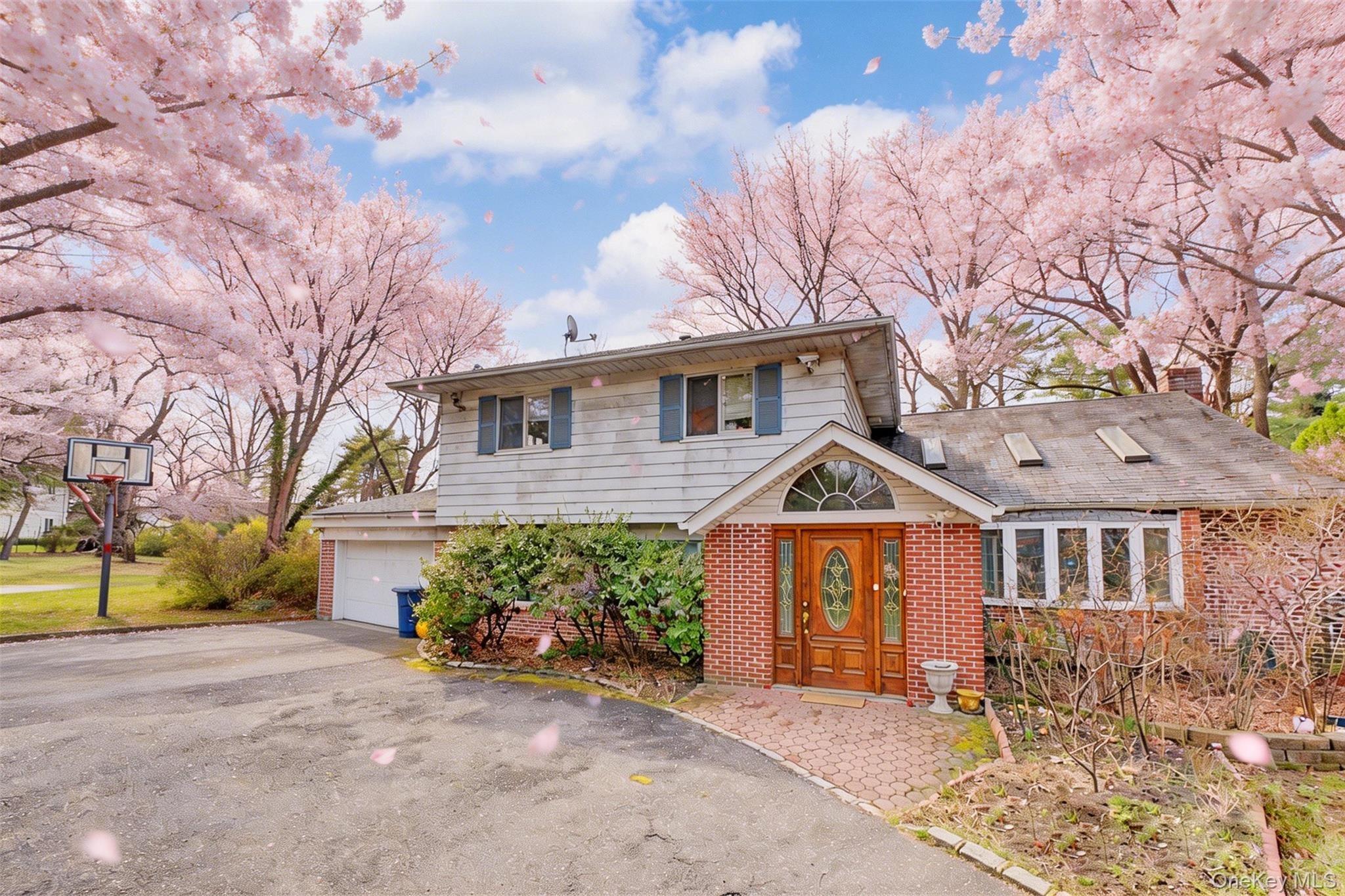 Horace Harding Blvd, Great Neck, NY 11020