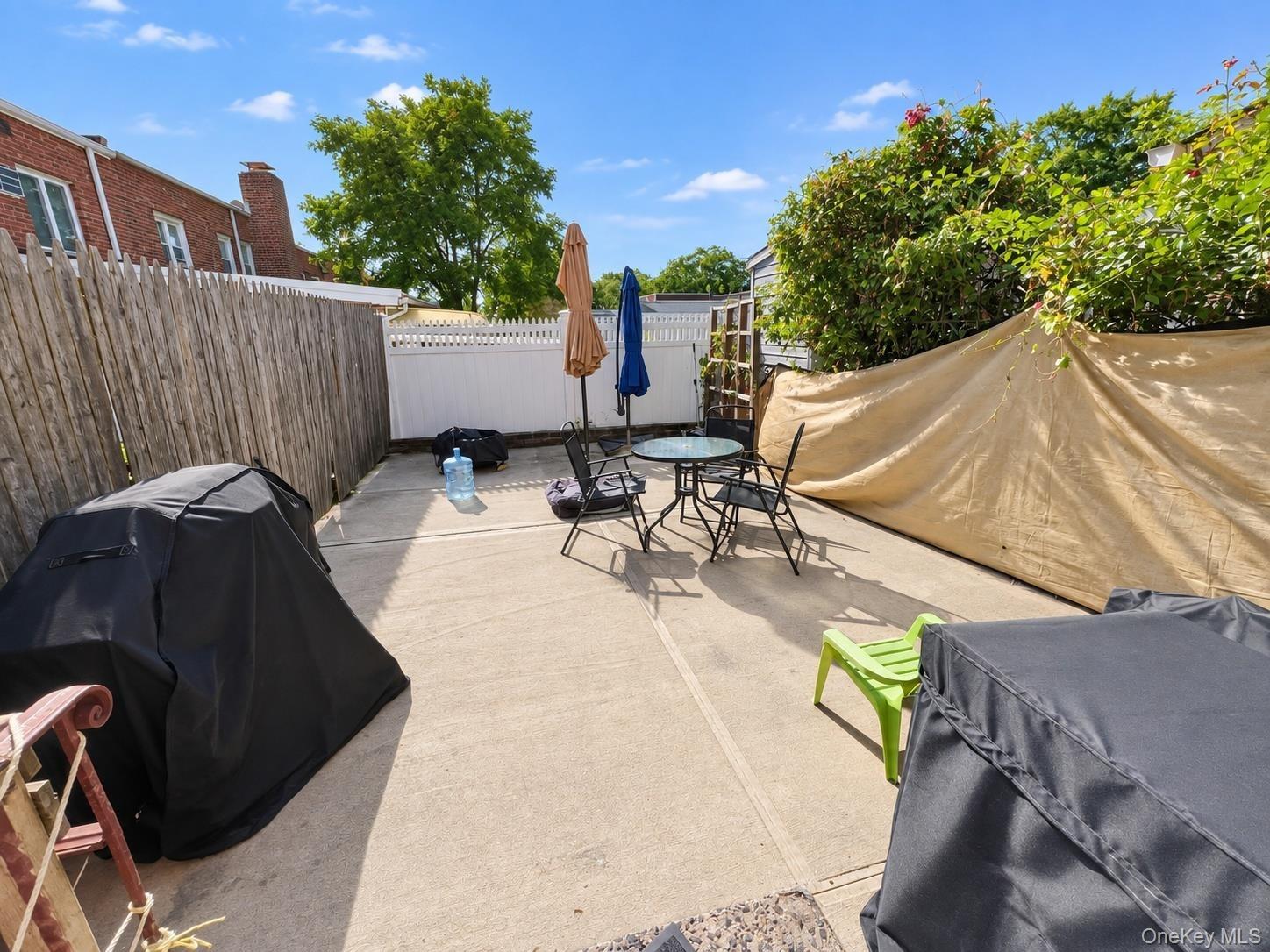 141st St, Flushing, NY 11367