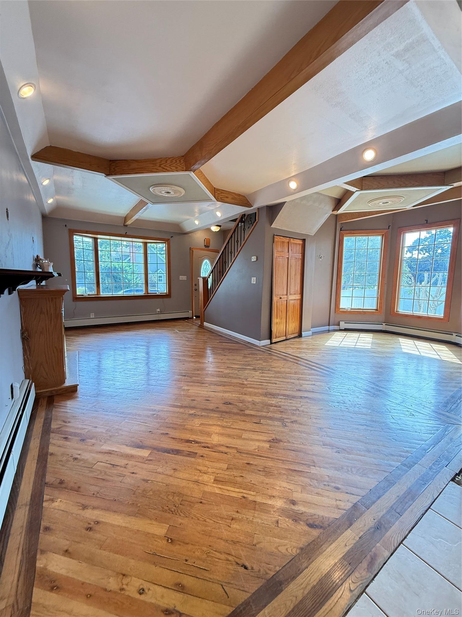 Montague Ave, Merrick, NY 11566