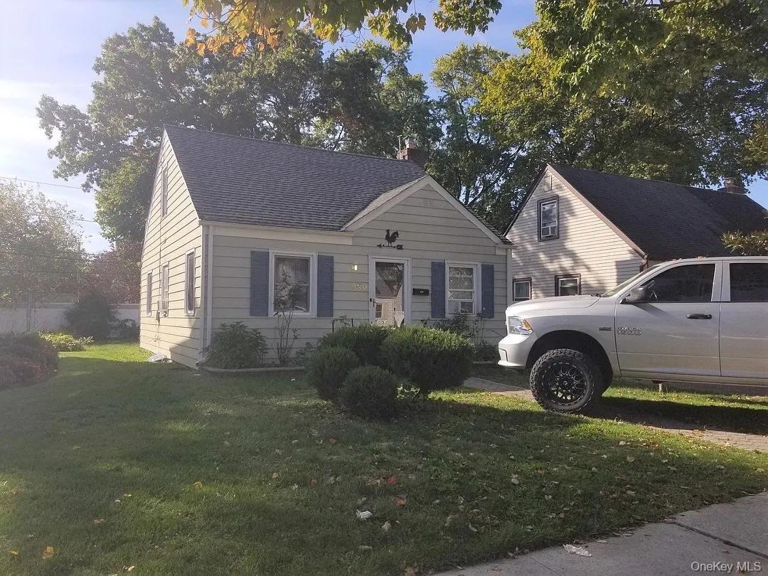 Ardmore Rd, North Baldwin, NY 11510
