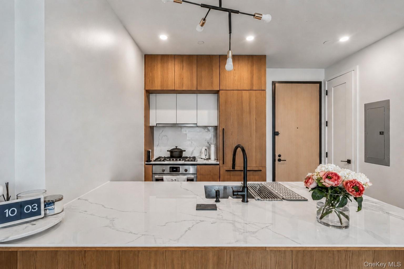 Court Sq, Long Island City, NY 11101