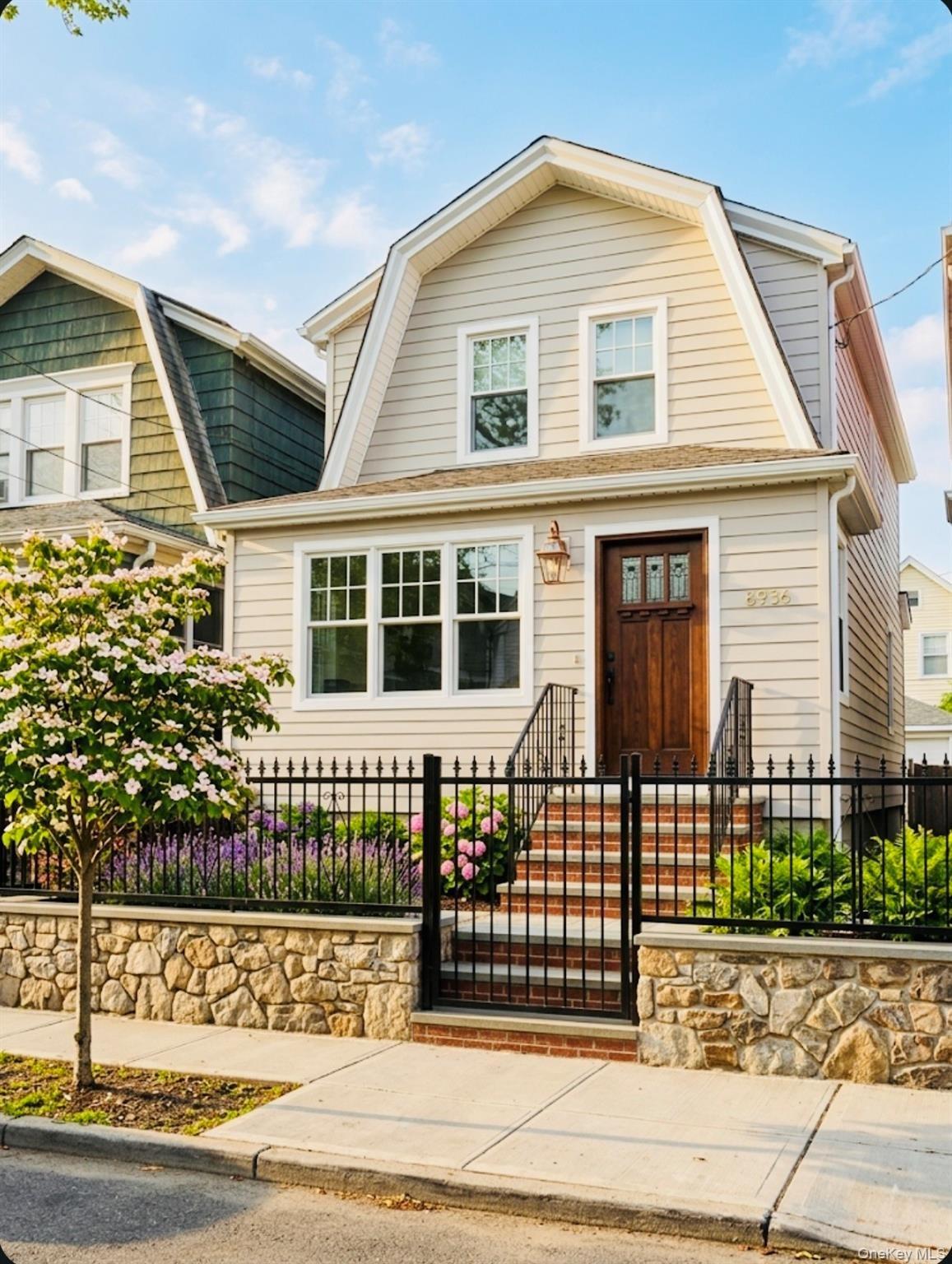 90th St, Woodhaven, NY 11421