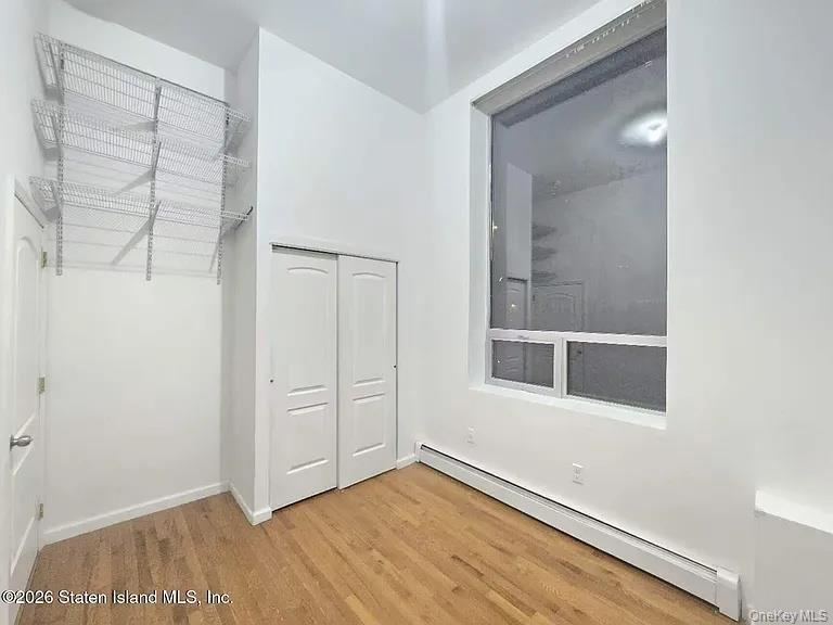 160th St, Fresh Meadows, NY 11365