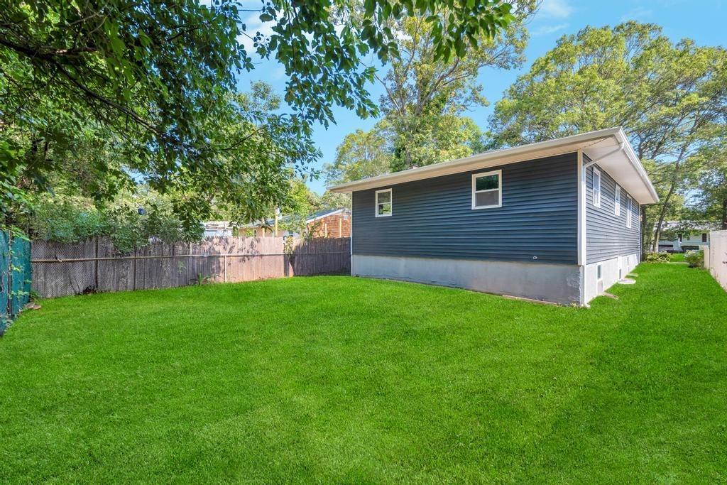 Wood Ave, Mastic, NY 11950