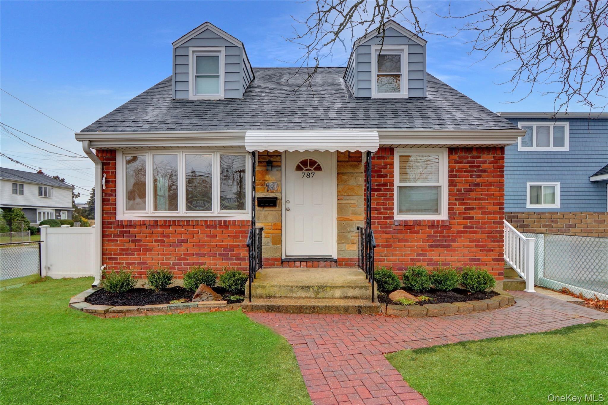 Stewart Ave, Bethpage, NY 11714