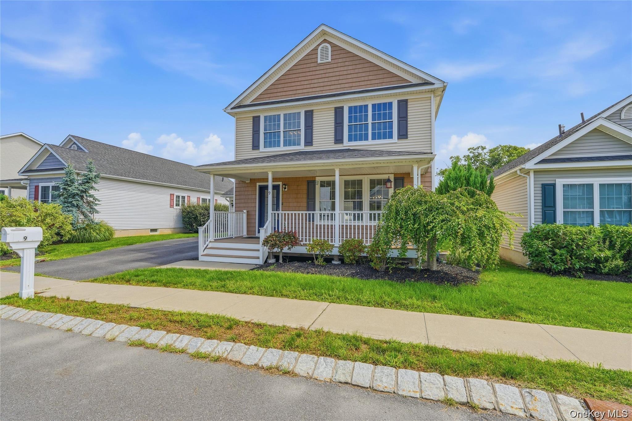 Emerson Ter, Highland, NY 12528