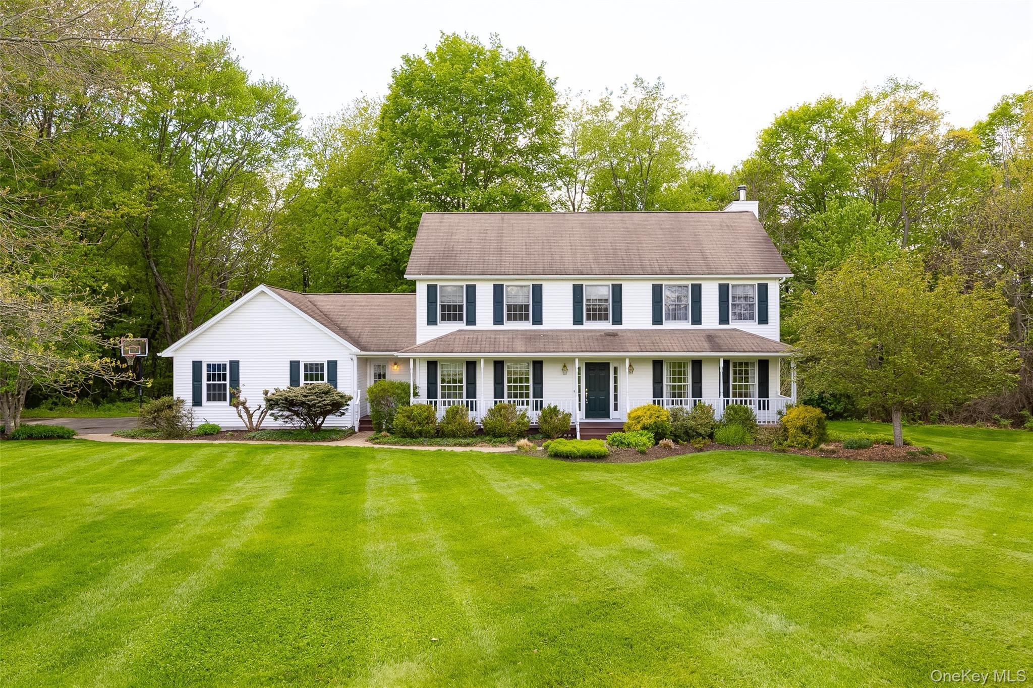Rockledge Dr, Pleasant Valley, NY 12569