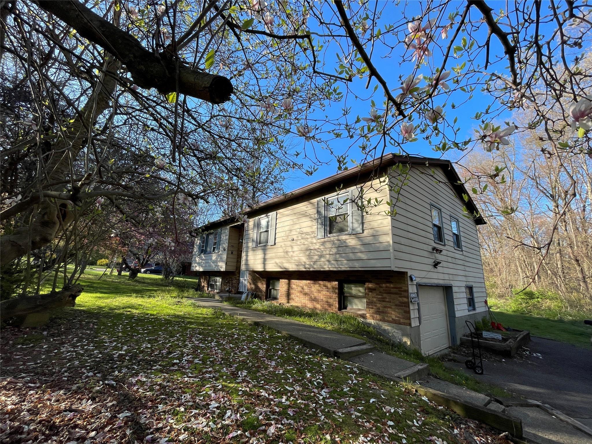 Moccasin View Rd, Fishkill, NY 12524