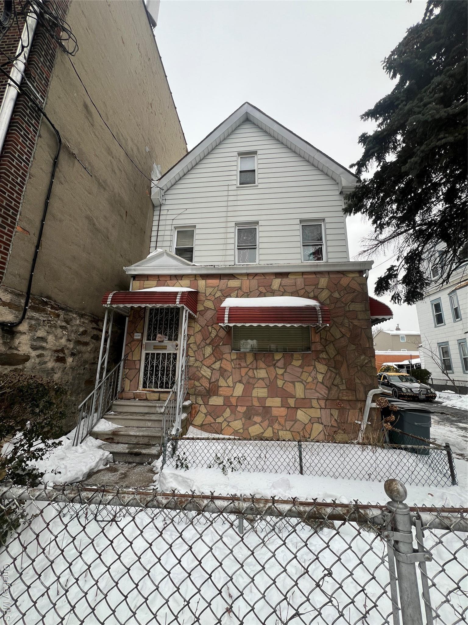 E 226th St, Bronx, NY 10466