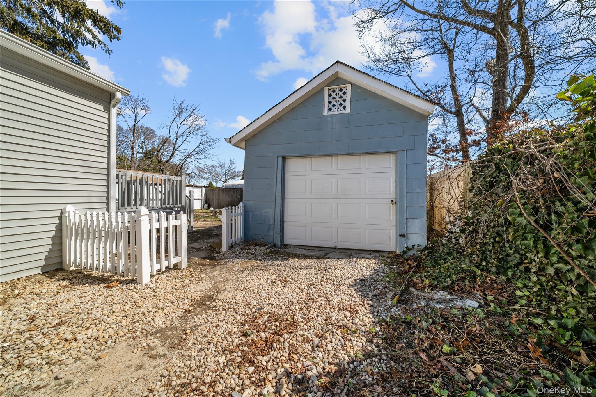 Ohio Ave, Medford, NY 11763