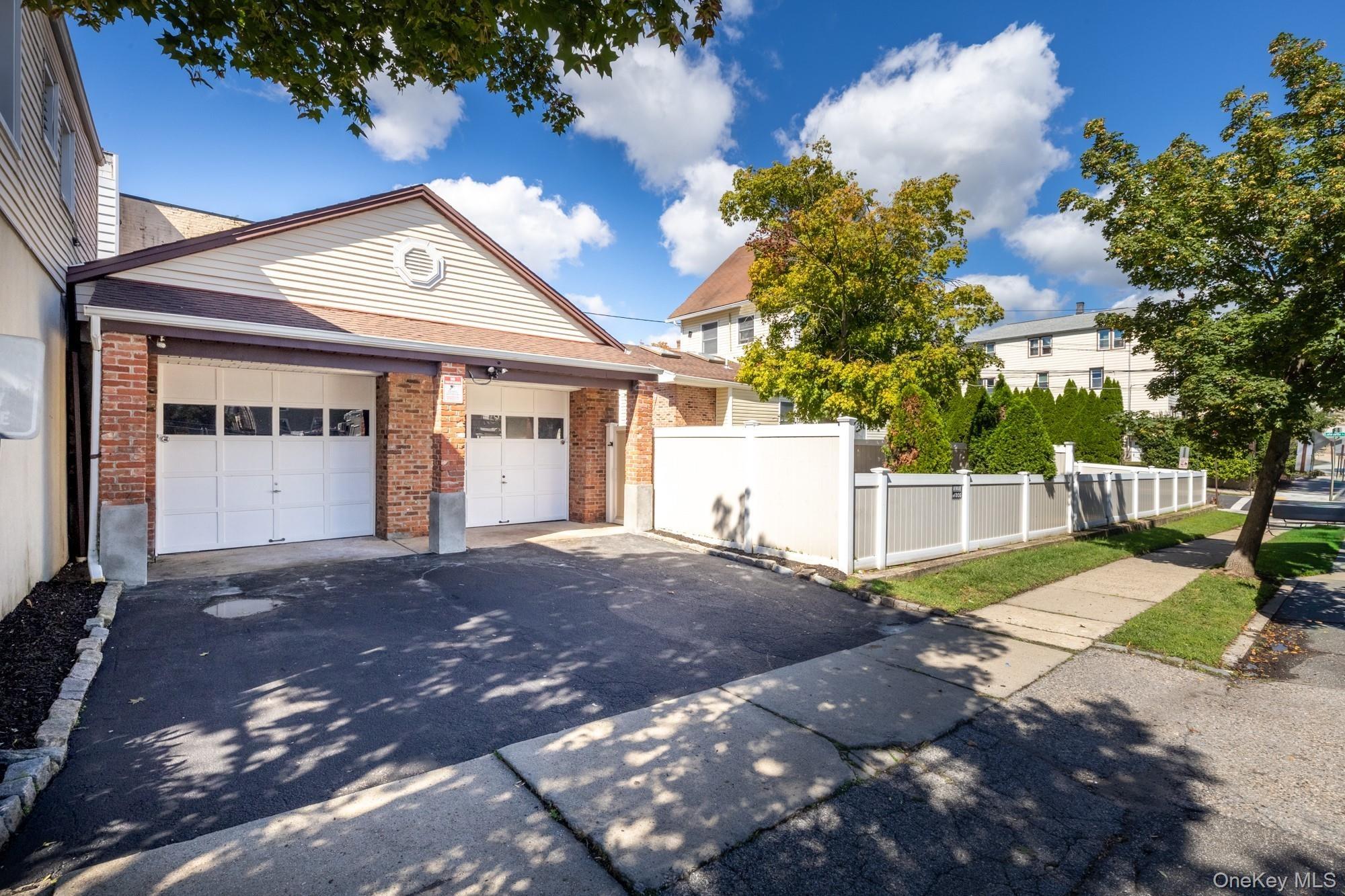 Lafayette Ave, New Rochelle, NY 10801