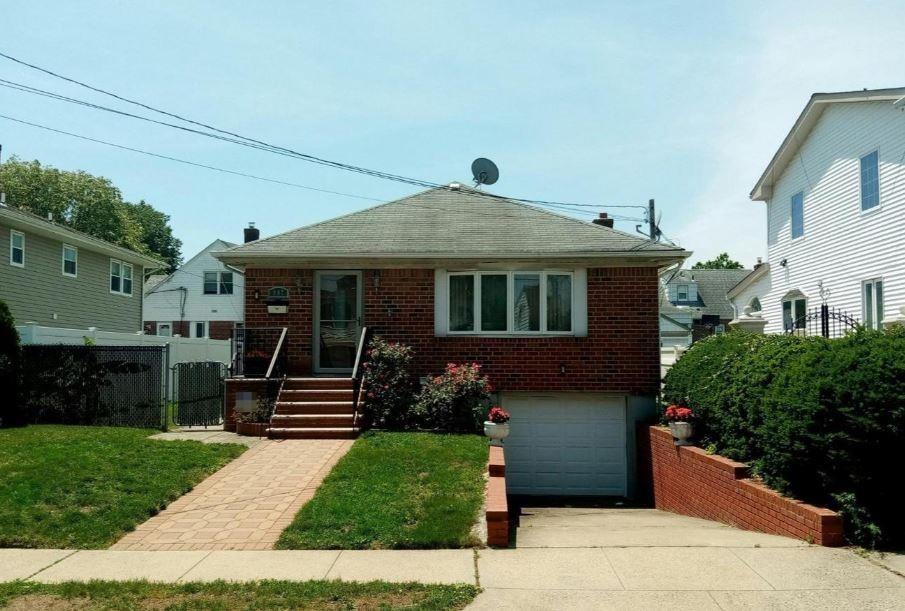 N 2nd St, New Hyde Park, NY 11040
