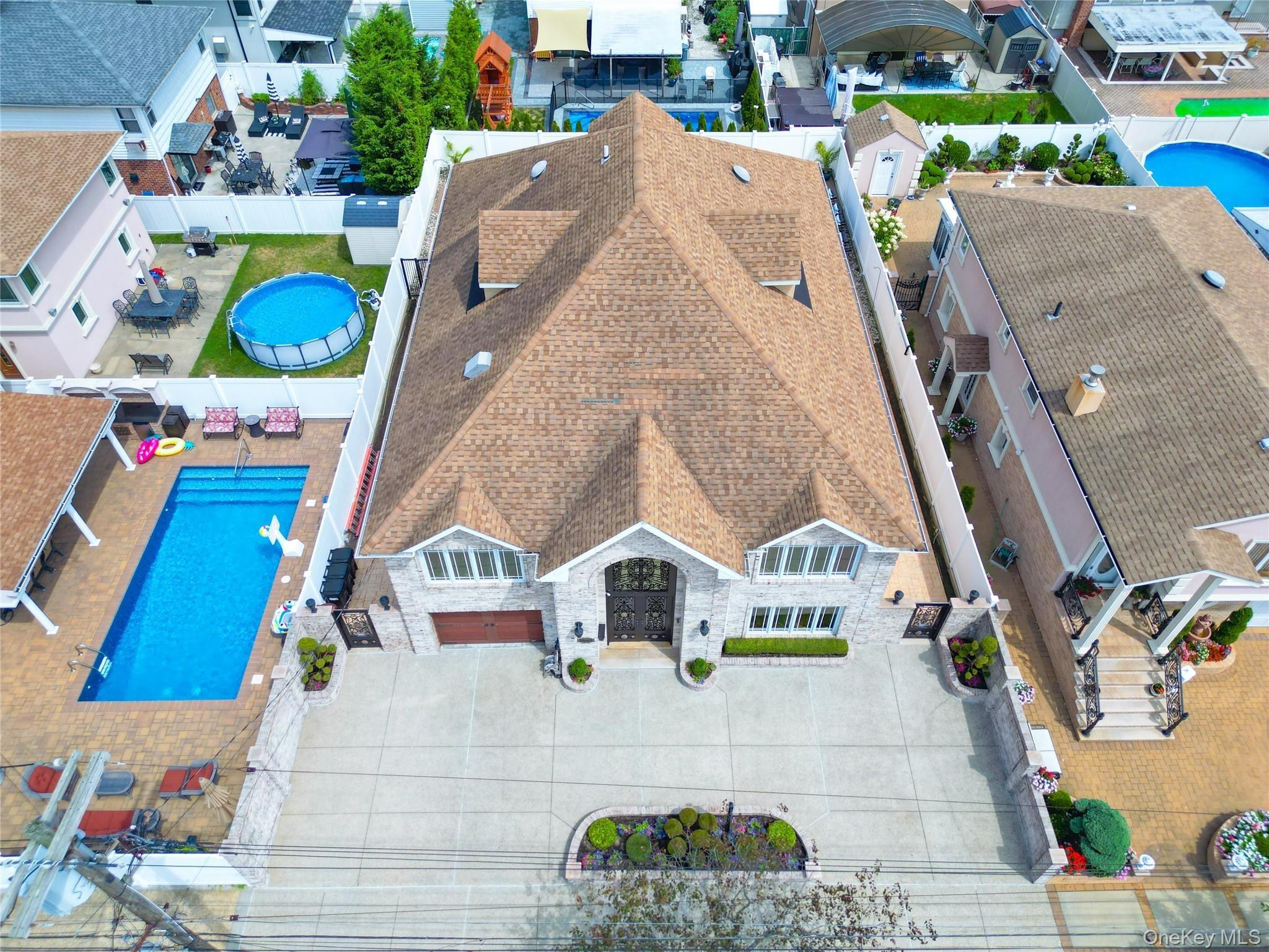 86th St, Howard Beach, NY 11414