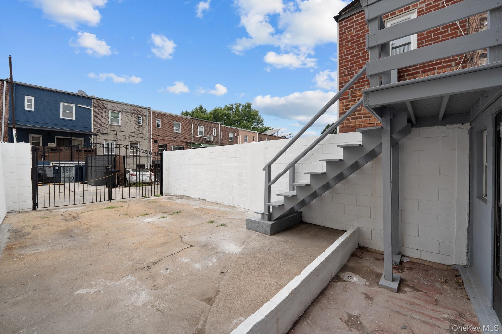 E 86th St, Brooklyn, NY 11236