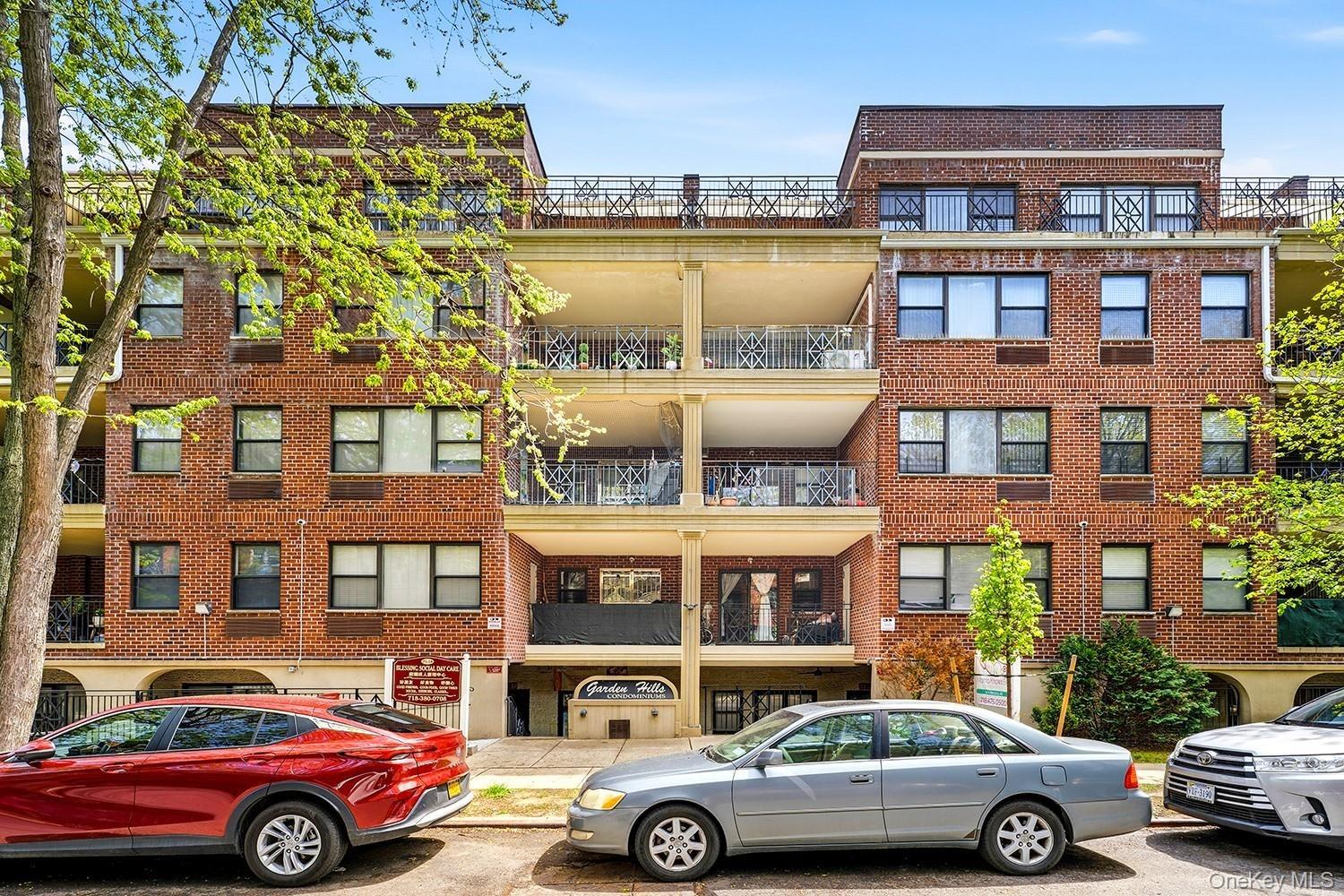 162nd St, Fresh Meadows, NY 11365