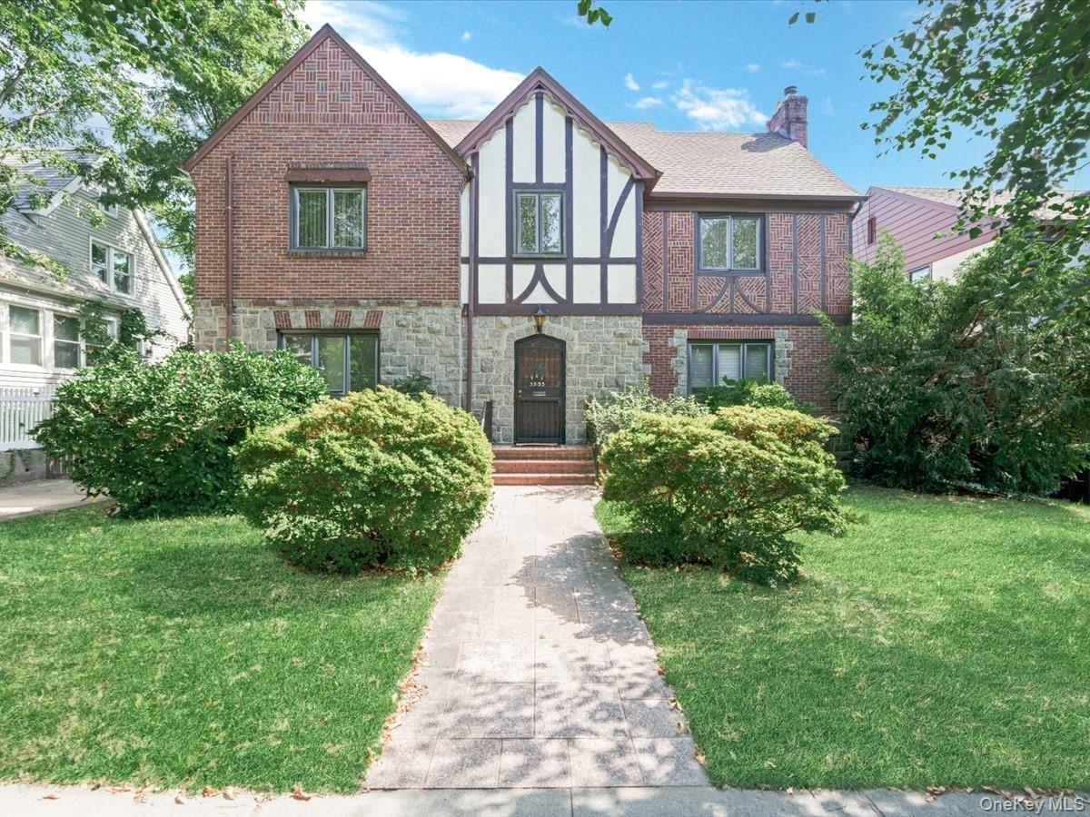 171st St, Flushing, NY 11358