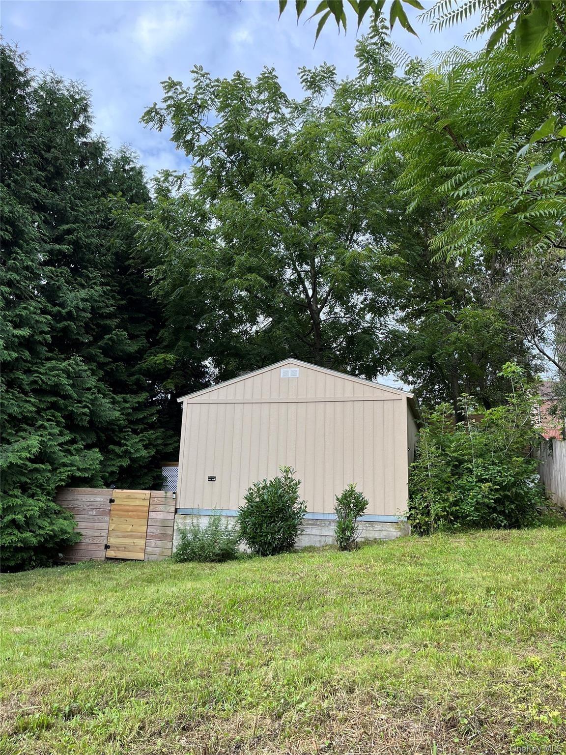 Sycamore St, Kingston, NY 12401