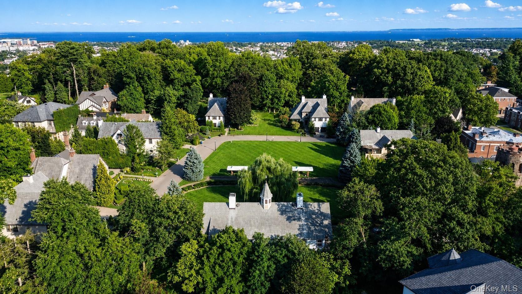 Flagg Ct, Staten Island, NY 10304