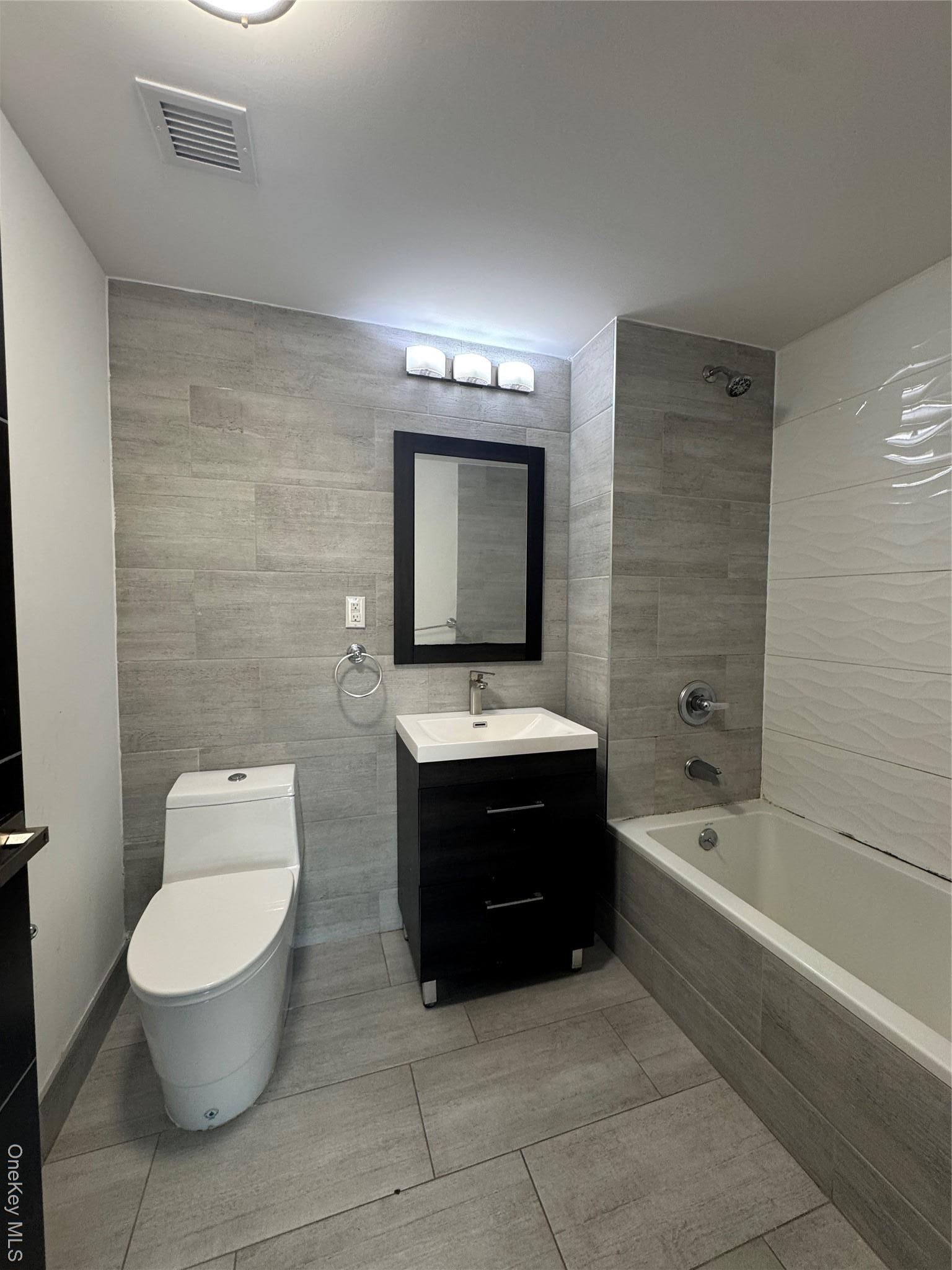 45th Ave, Woodside, NY 11377
