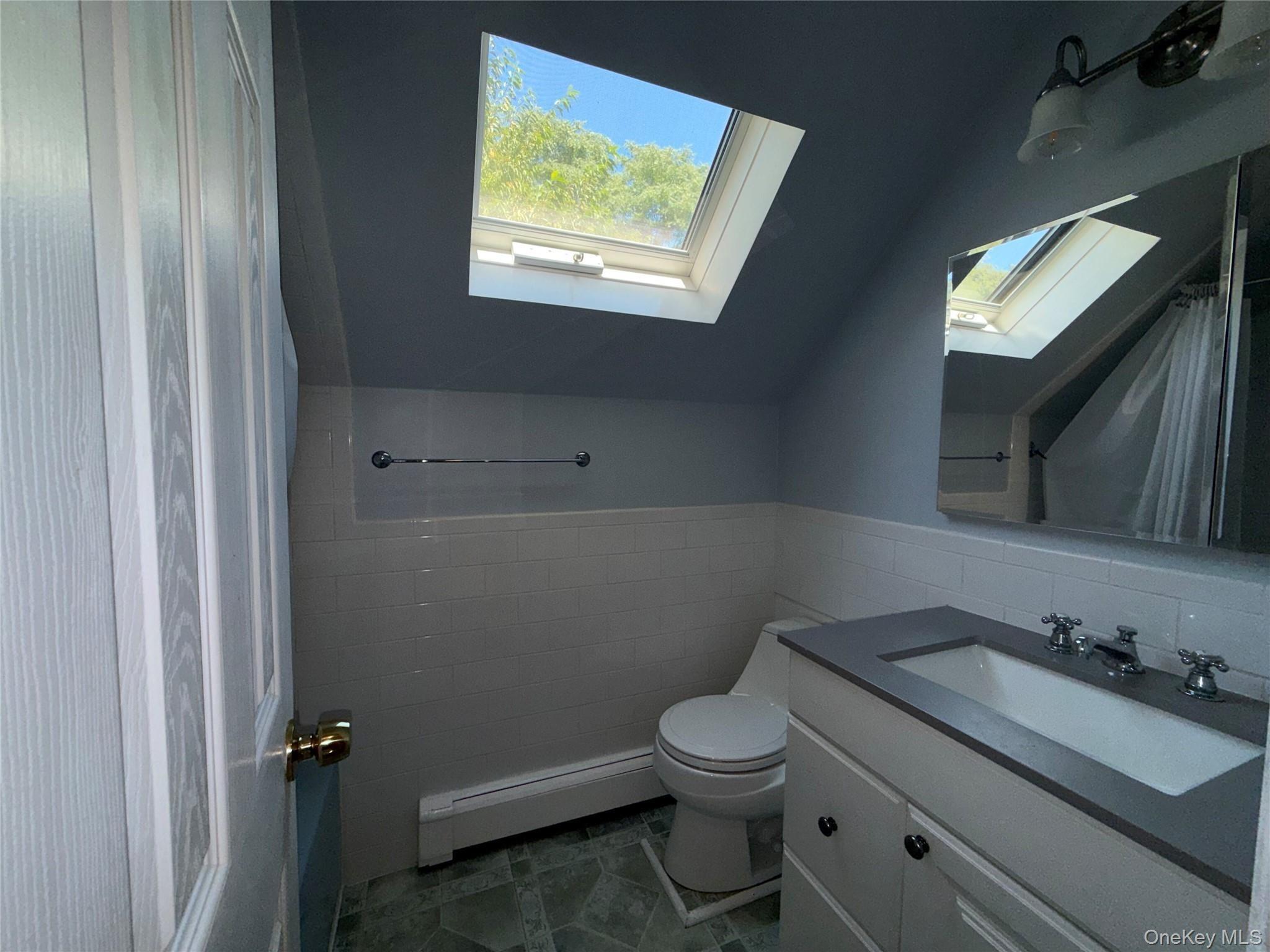 Hastings Dr, Stony Brook, NY 11790