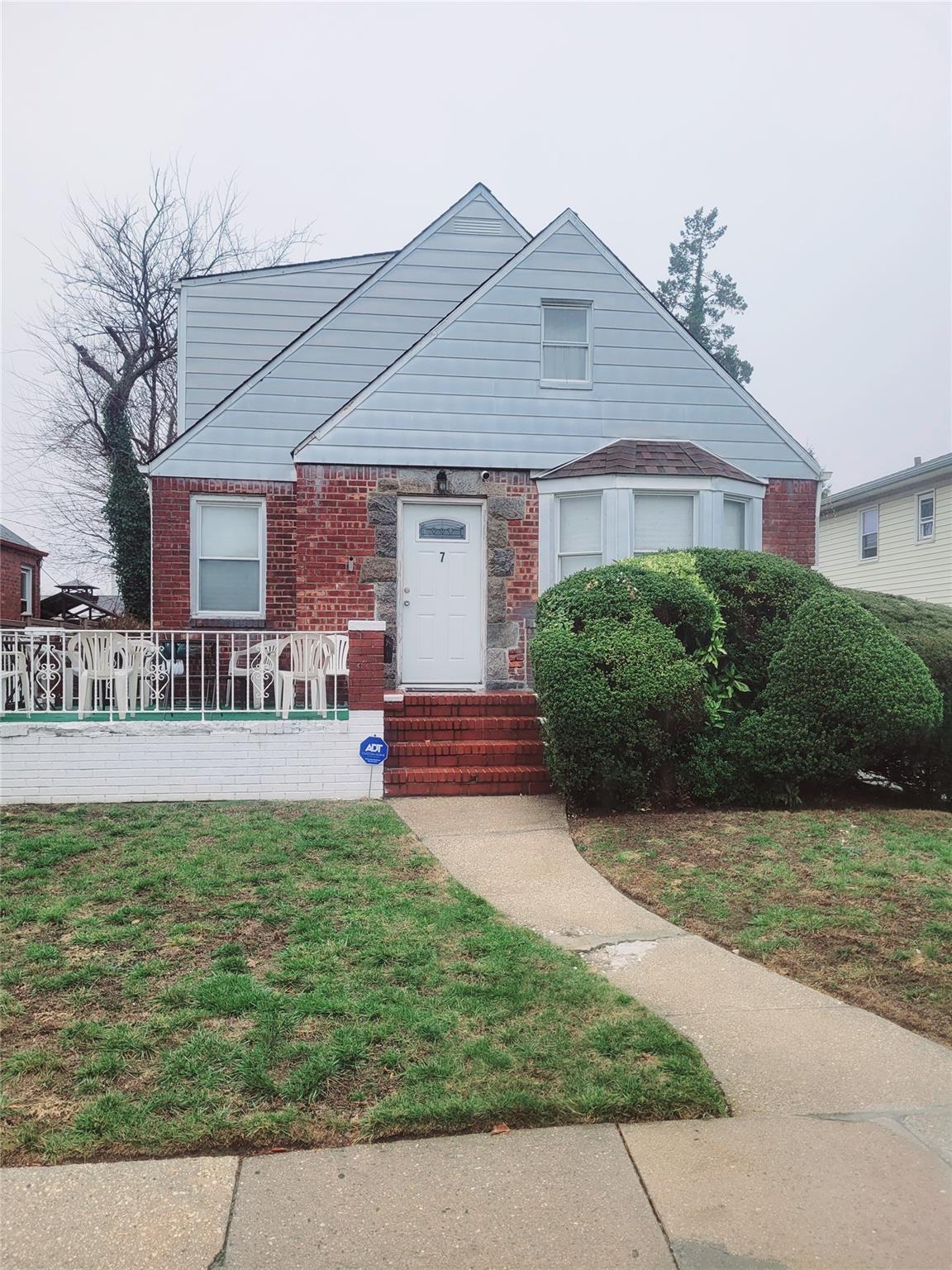 Sterling Rd, Elmont, NY 11003