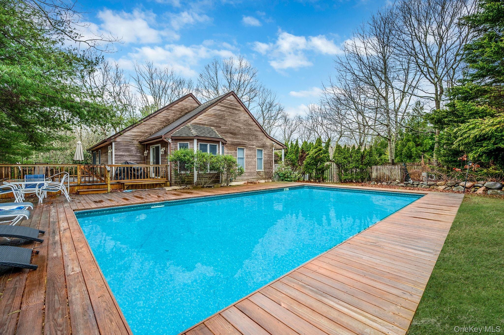 Springy Banks Rd, East Hampton, NY 11937