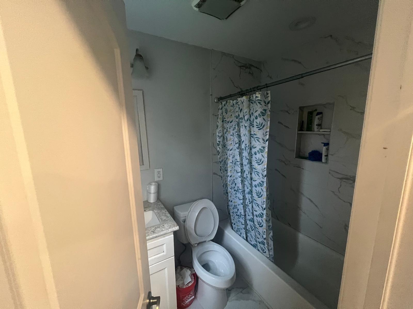 9th Ave, Huntington Station, NY 11746