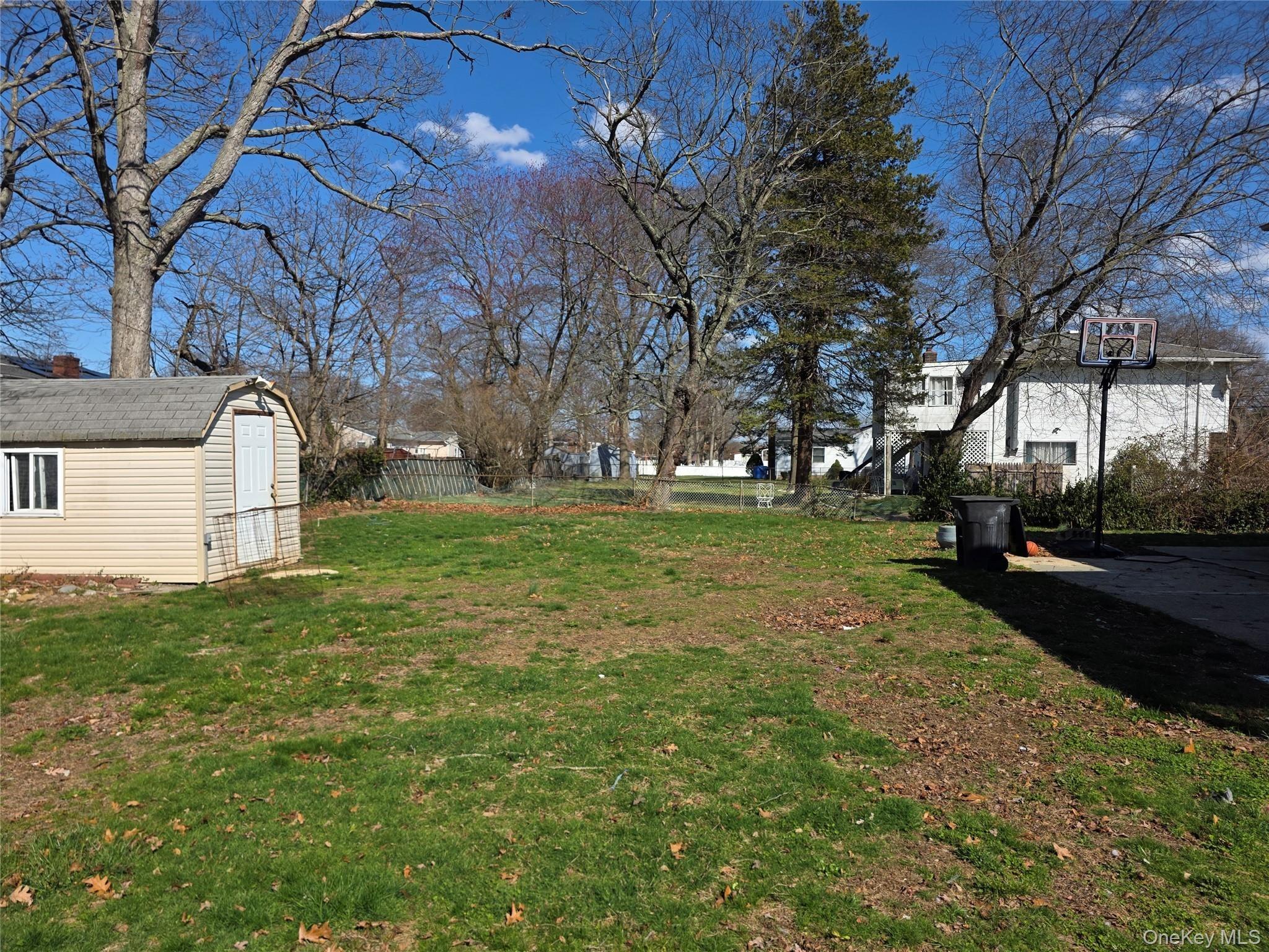 Madison Ave, Amityville, NY 11701