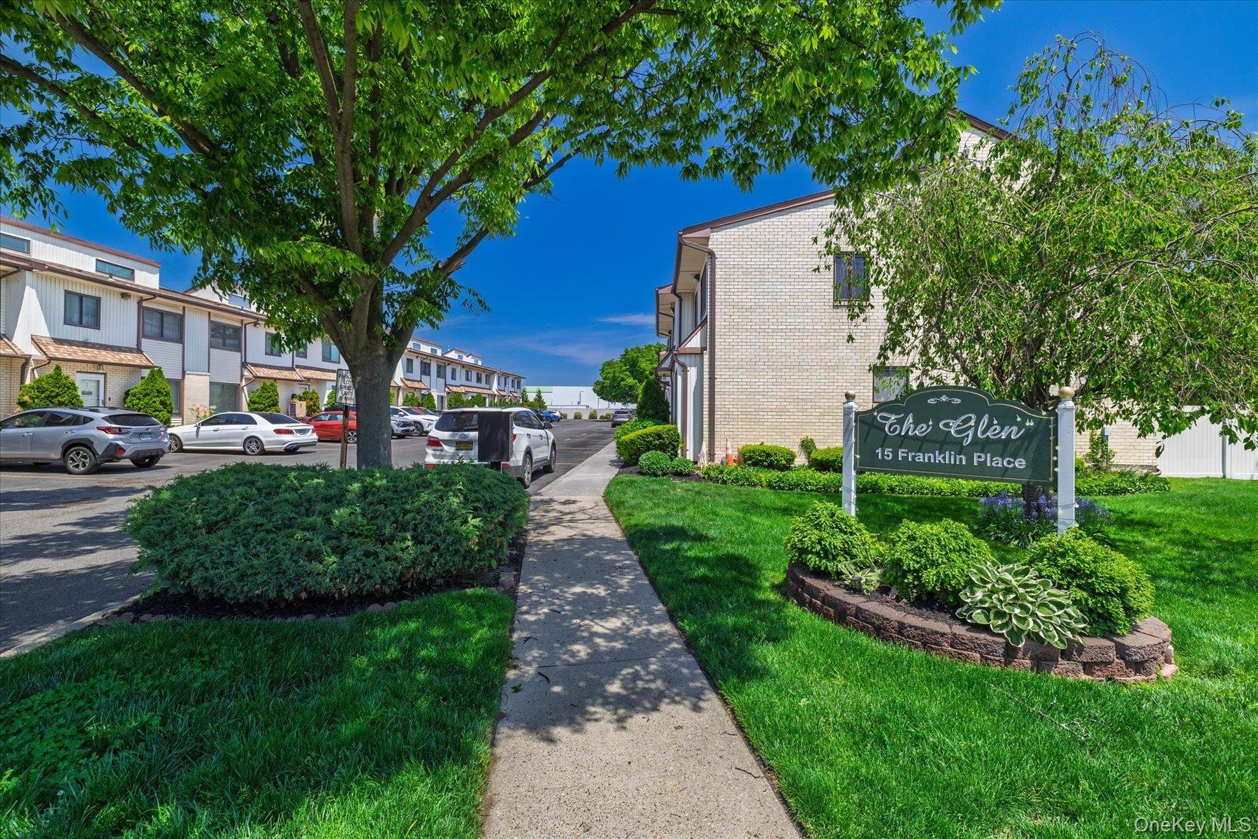 Franklin Pl, Oceanside, NY 11572