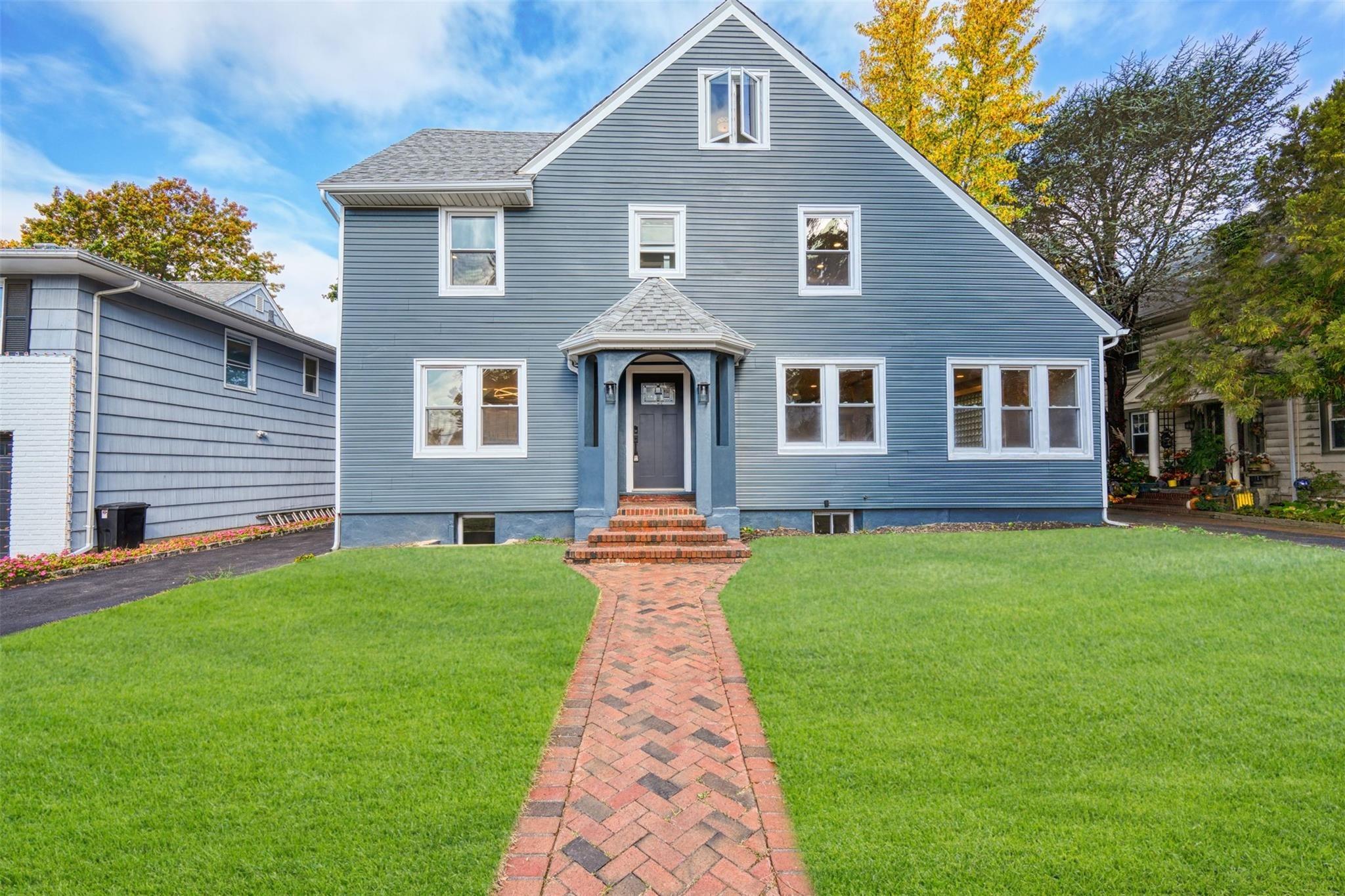 Shepherd St, Rockville Centre, NY 11570