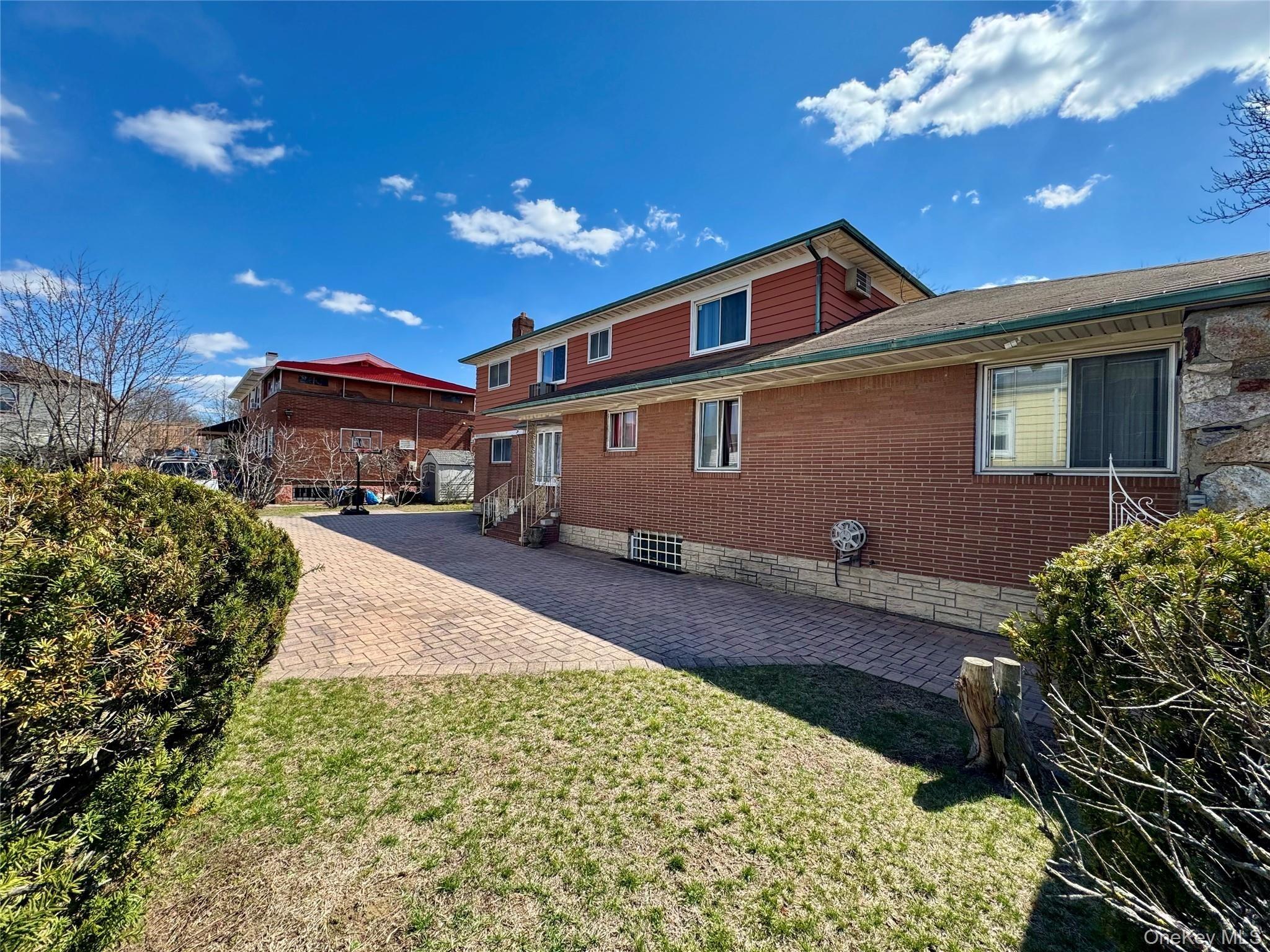 116th St, South Ozone Park, NY 11420