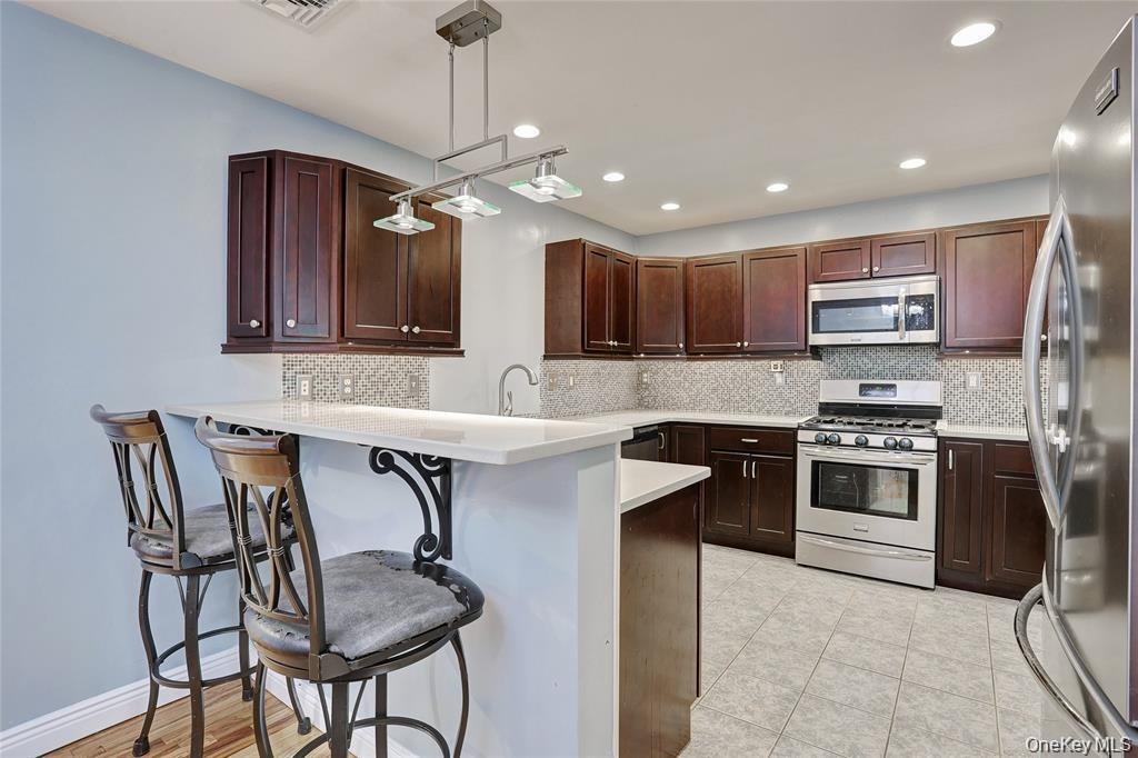Hemlock Ln, Thiells, NY 10984