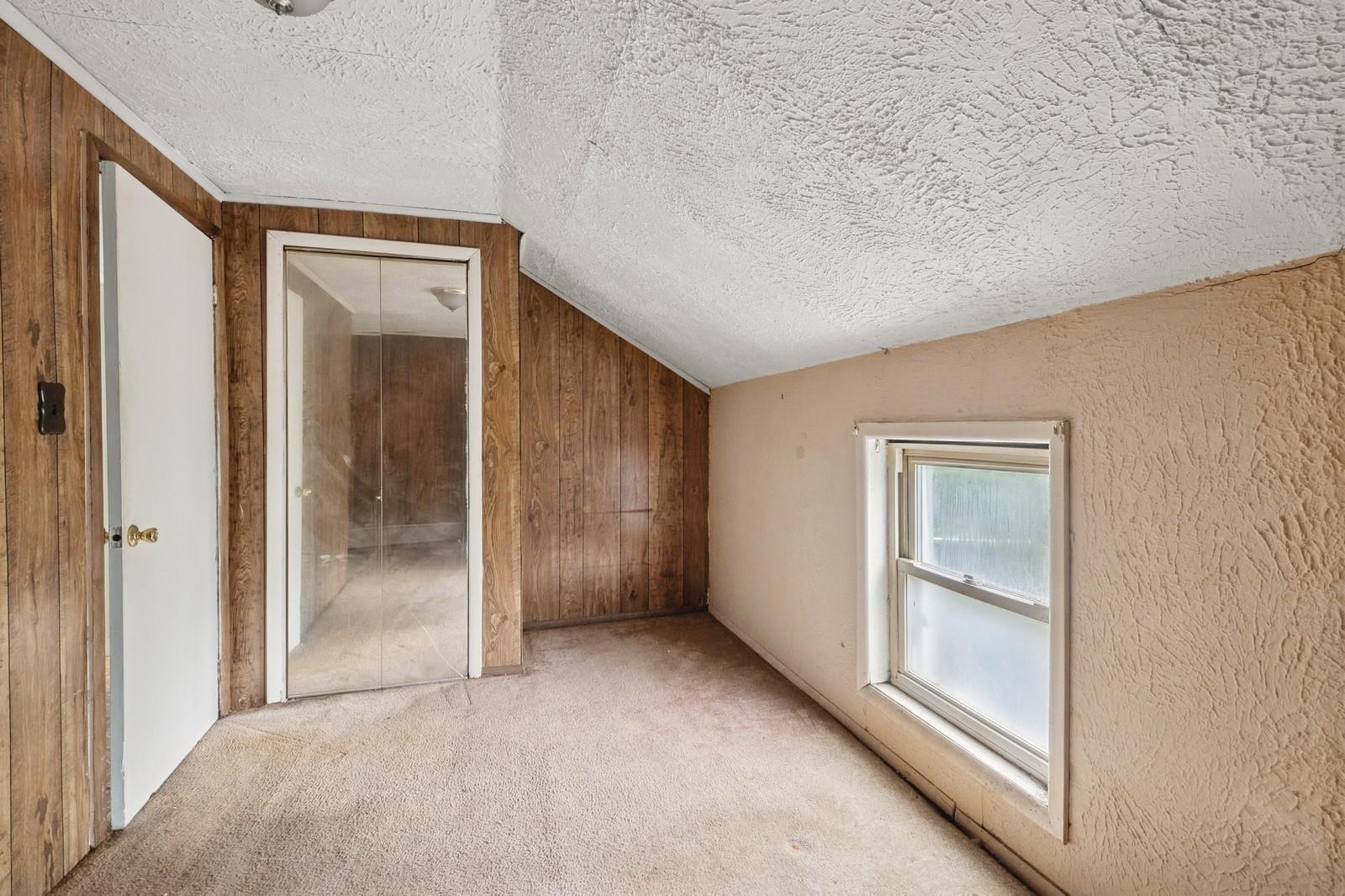 Montgomery Ave, Staten Island, NY 10301