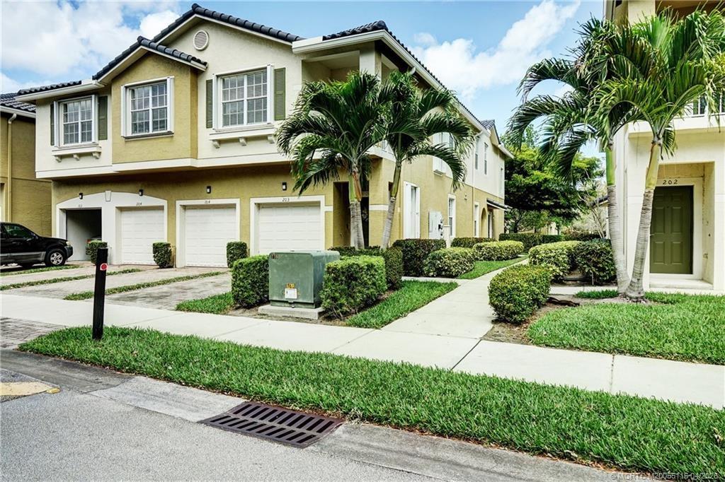 Se Lexington Lakes Dr, Stuart, FL 34994