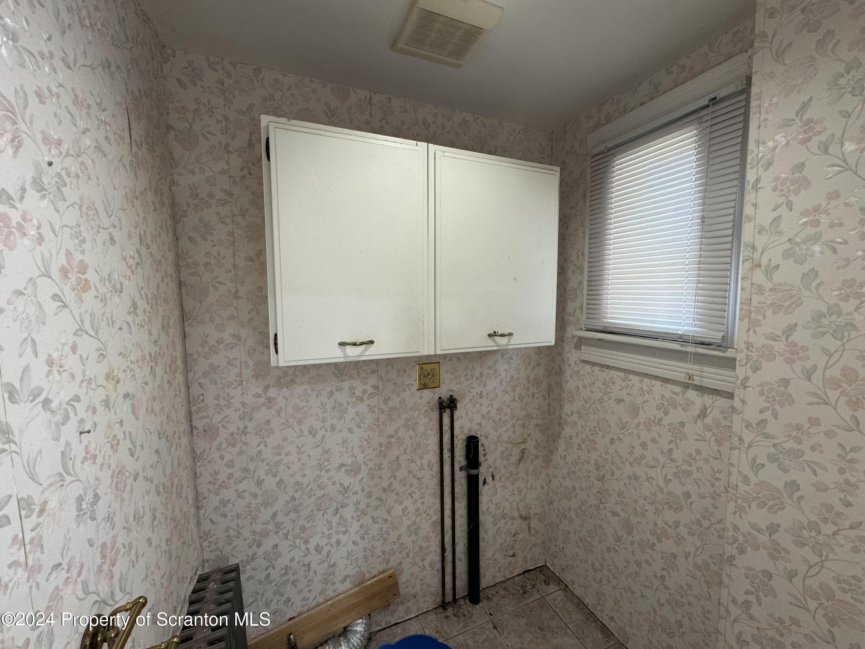 N Lincoln Ave, Scranton, PA 18504