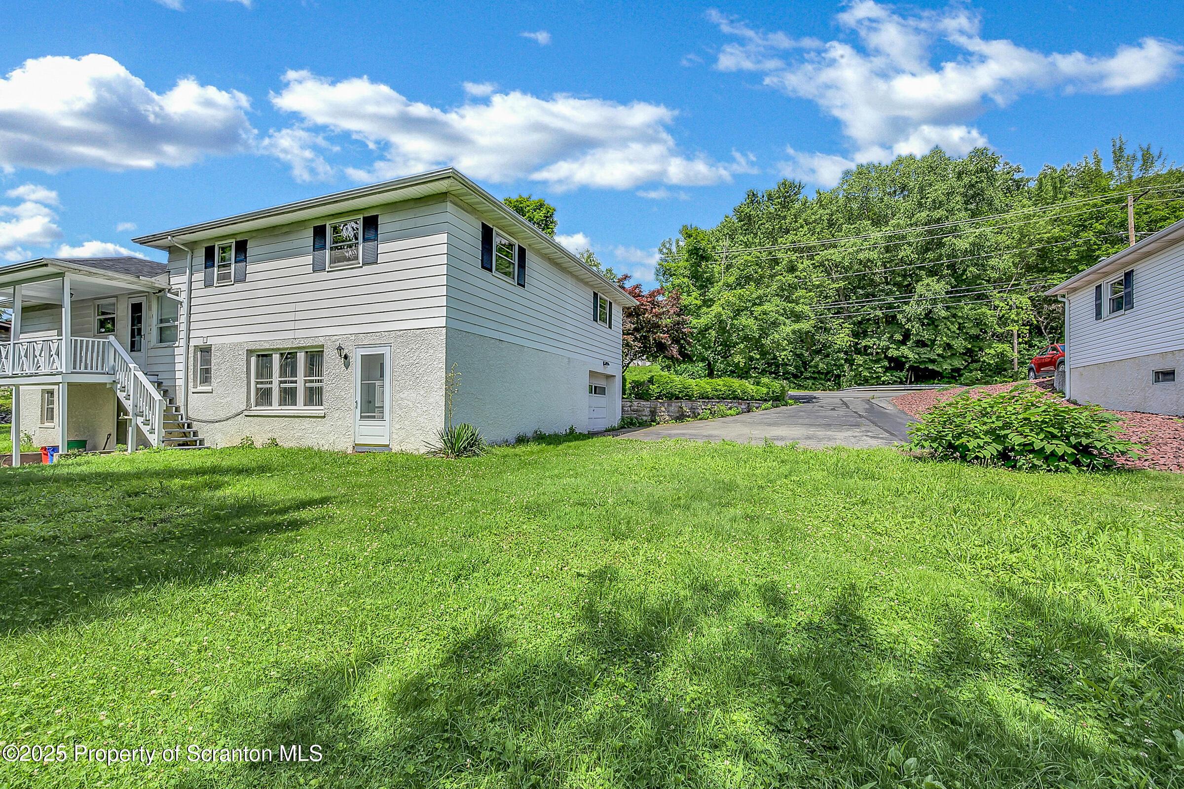Dundaff St, Dickson City, PA 18519