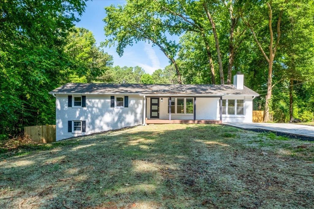 Vicky Cir Nw, Kennesaw, GA 30144