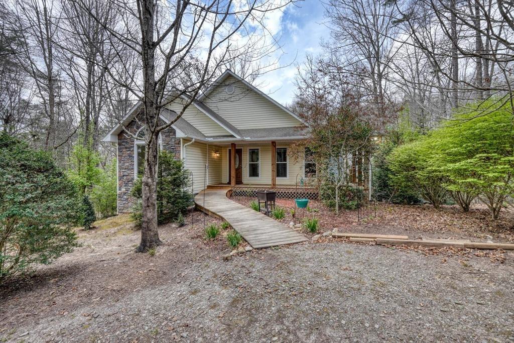 Henderson Rd, Young Harris, GA 30582