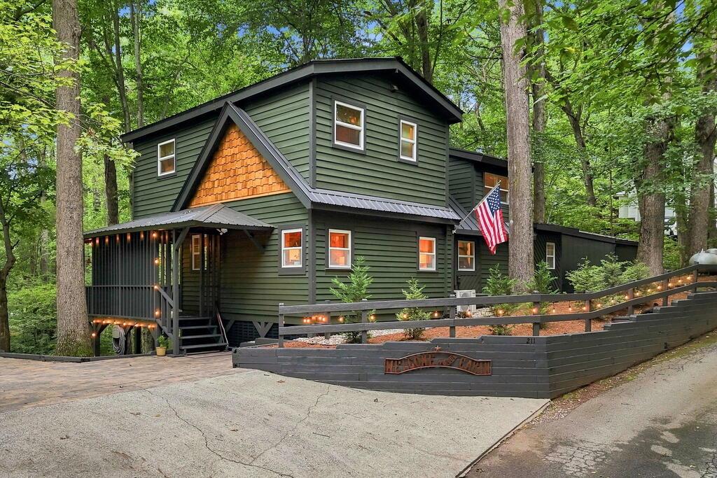 Poplar Dr S, Jasper, GA 30143