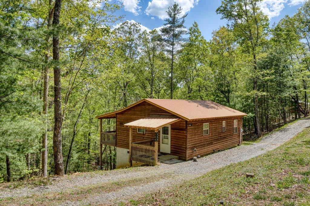 Fern Cove Ln, Murphy, NC 28906