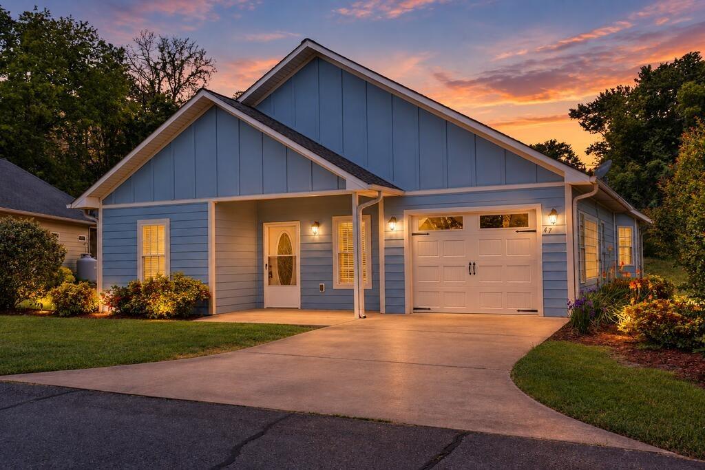 Riverwalk Cir, Hayesville, NC 28904