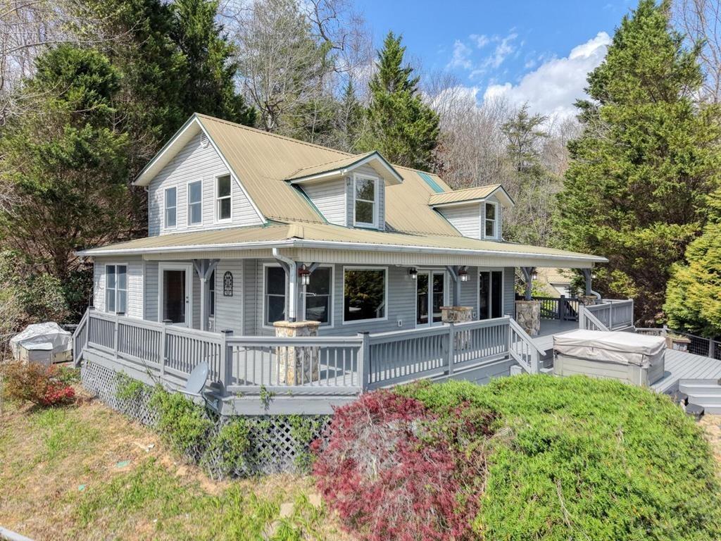 Bear Ln, Hiawassee, GA 30546