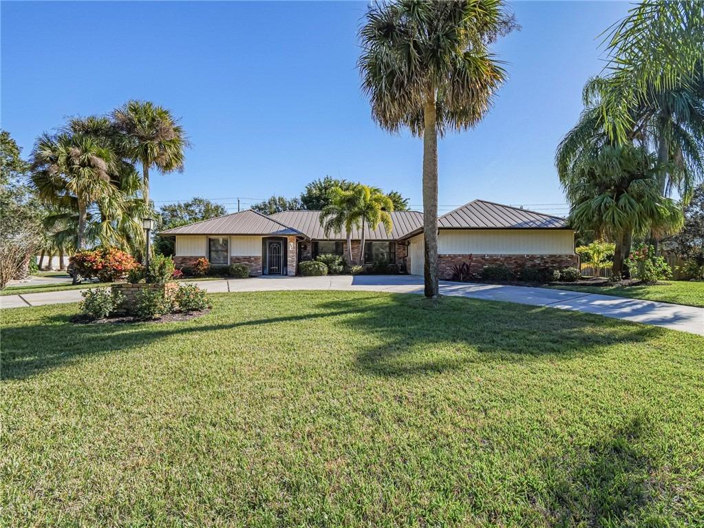 Cross Creek Cir, Sebastian, FL 32958