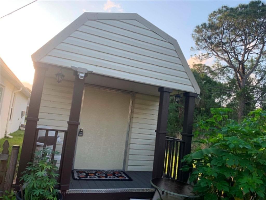 Hazel St, Sebastian, FL 32958